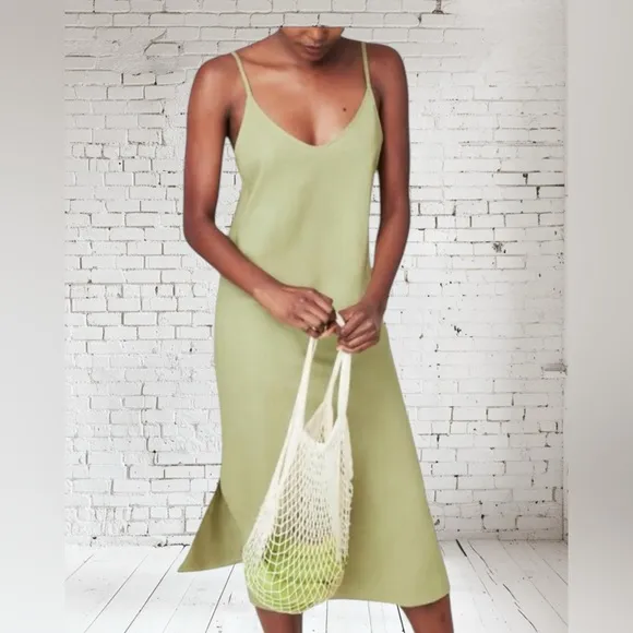 **Andie Barreta Slip Dress – Linen – Ivy – Size XL**