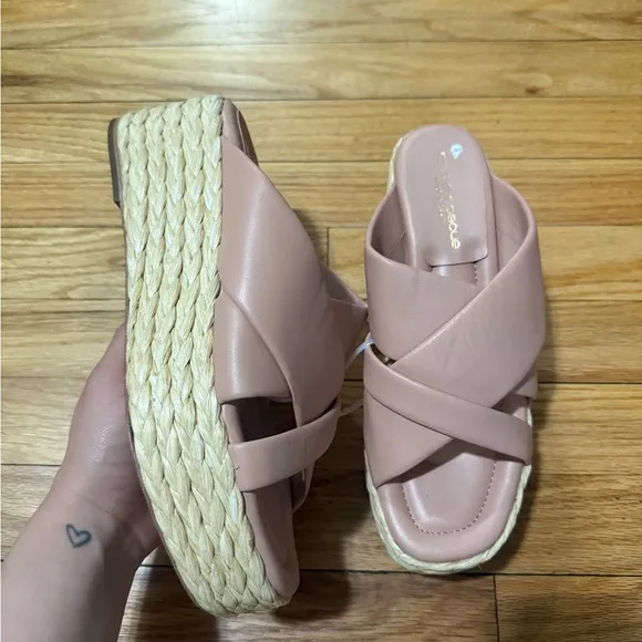 Andre Assous | Calesa Leather Slip-On Flatform Sandals