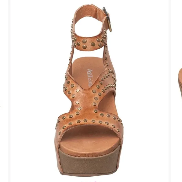Antelope Tan Kade Leather Wedge Studded Platform Sandals NWT