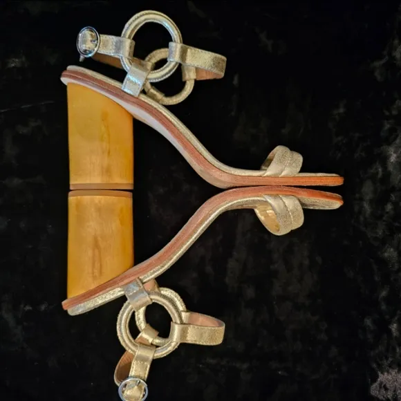 Anthropologie BERNARDO Harlow Metallic Leather Heeled Sandals Gold Size 9.5