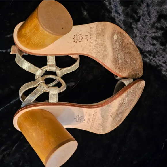 Anthropologie BERNARDO Harlow Metallic Leather Heeled Sandals Gold Size 9.5