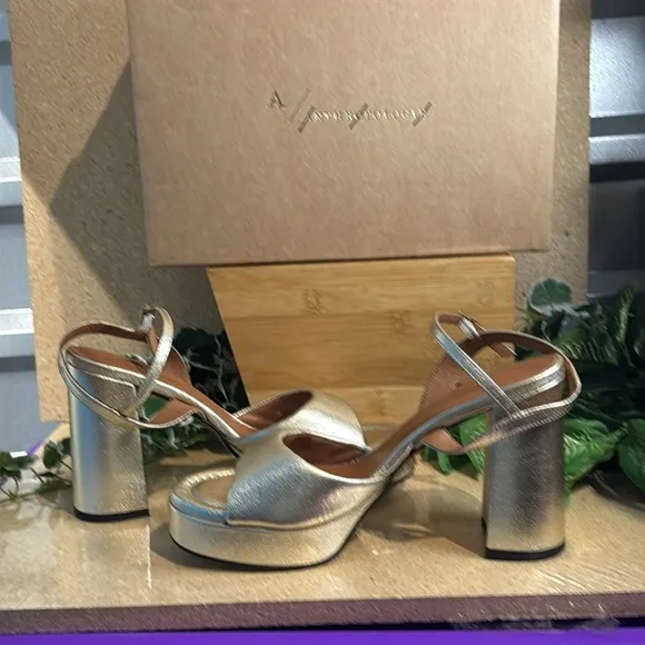 Anthropologie Gold Platform Sandals.  (341234_301)