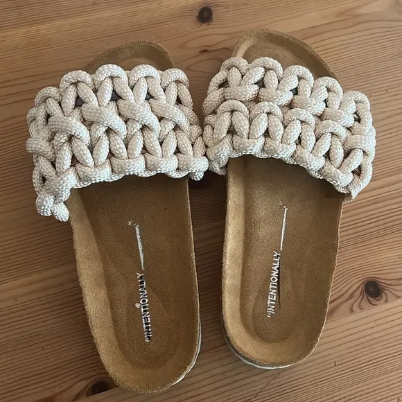 Anthropologie Intentionally Blank Macro Slide Sandals Size 36 JB