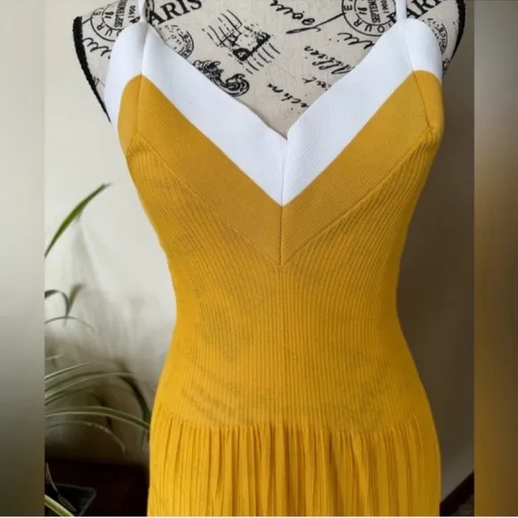 Anthropologie Jolie Tiered Sun Dress Yellow Large Stretch Travel Statement