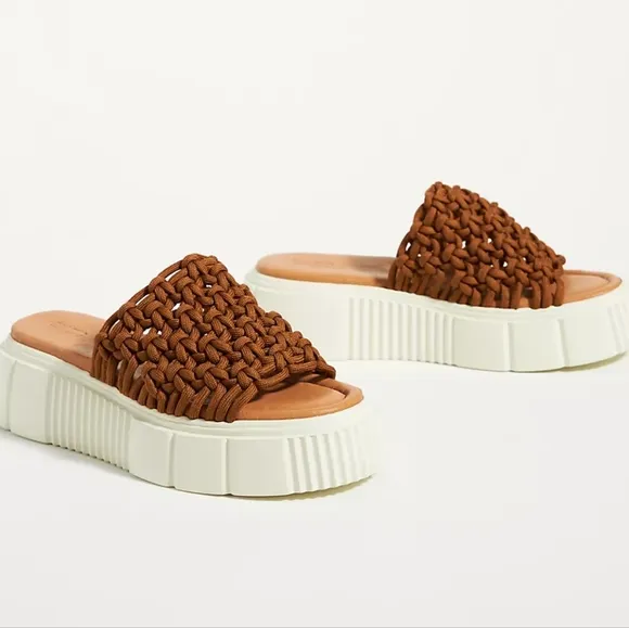 Anthropologie NIB Maeve Crochet Platform Slide Sandals Size 9