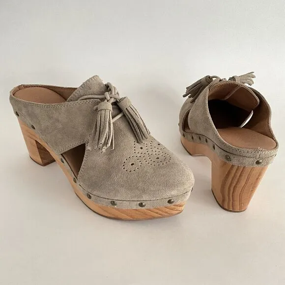 Anthropologie Pilcro Clog 9M Taupe Kilty Sandals Wooden Heel Retro Tassel