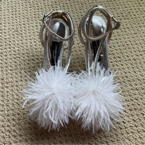 Antonio Melani Signature Collection Heels