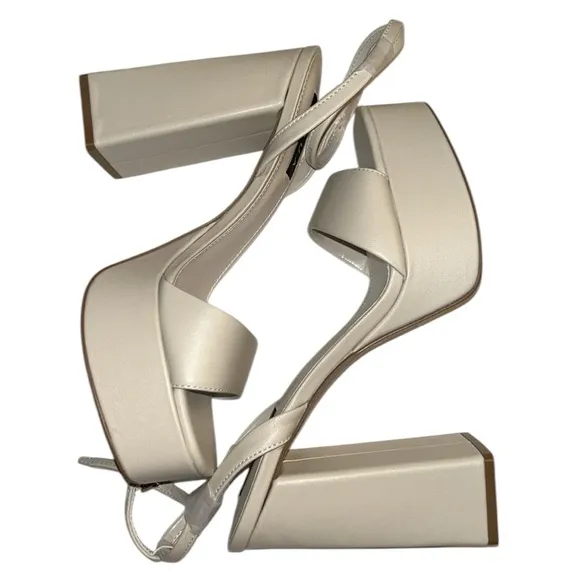 Aqua Bone/Cream Strappy Leather Sandals(Size 10M)