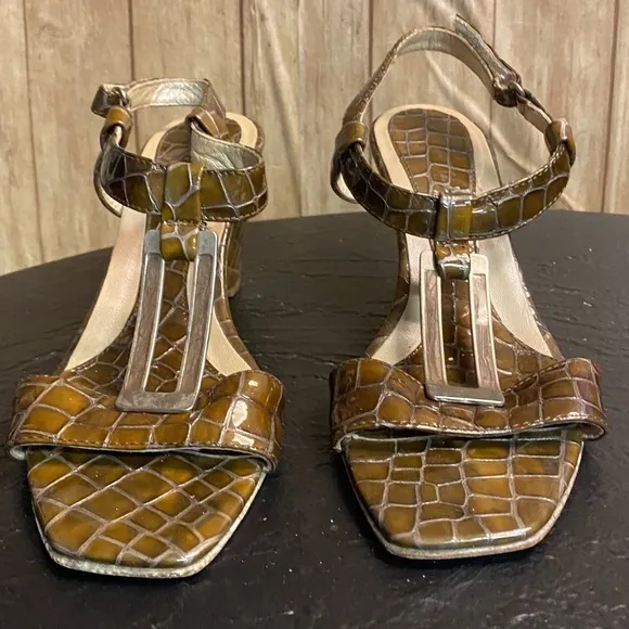 Aquatalia heels