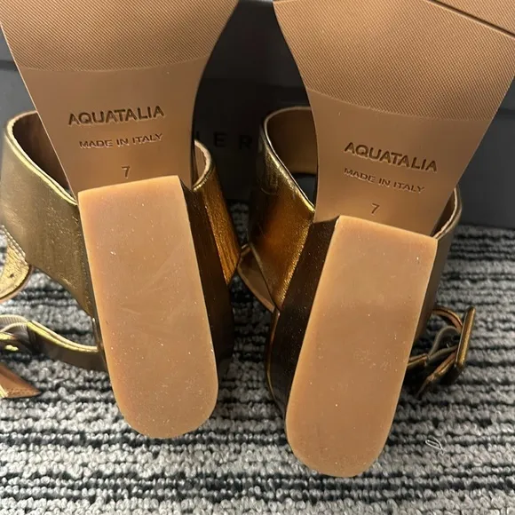 🔥🔥🔥Aquatalia Metallic Gold Leather Sandals Heels Size 7