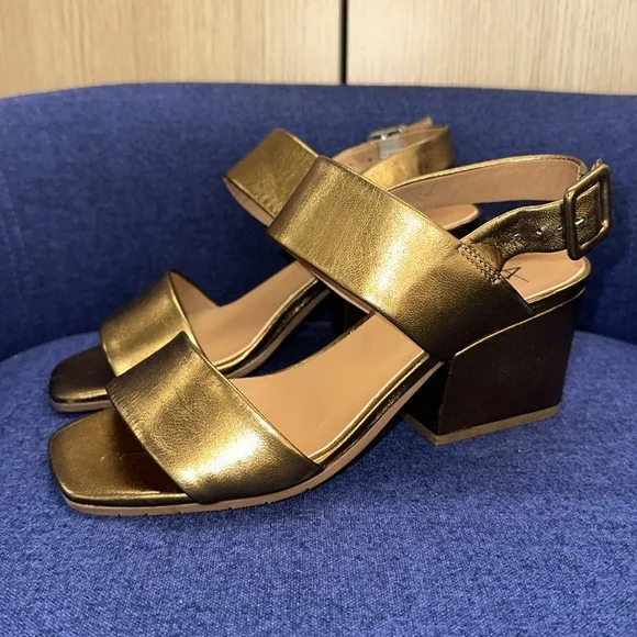 🔥🔥🔥Aquatalia Metallic Gold Leather Sandals Heels Size 7