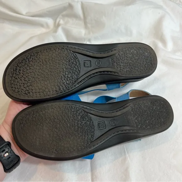 Arcopedico Monterey blue elastic strap slip on sandals size 38