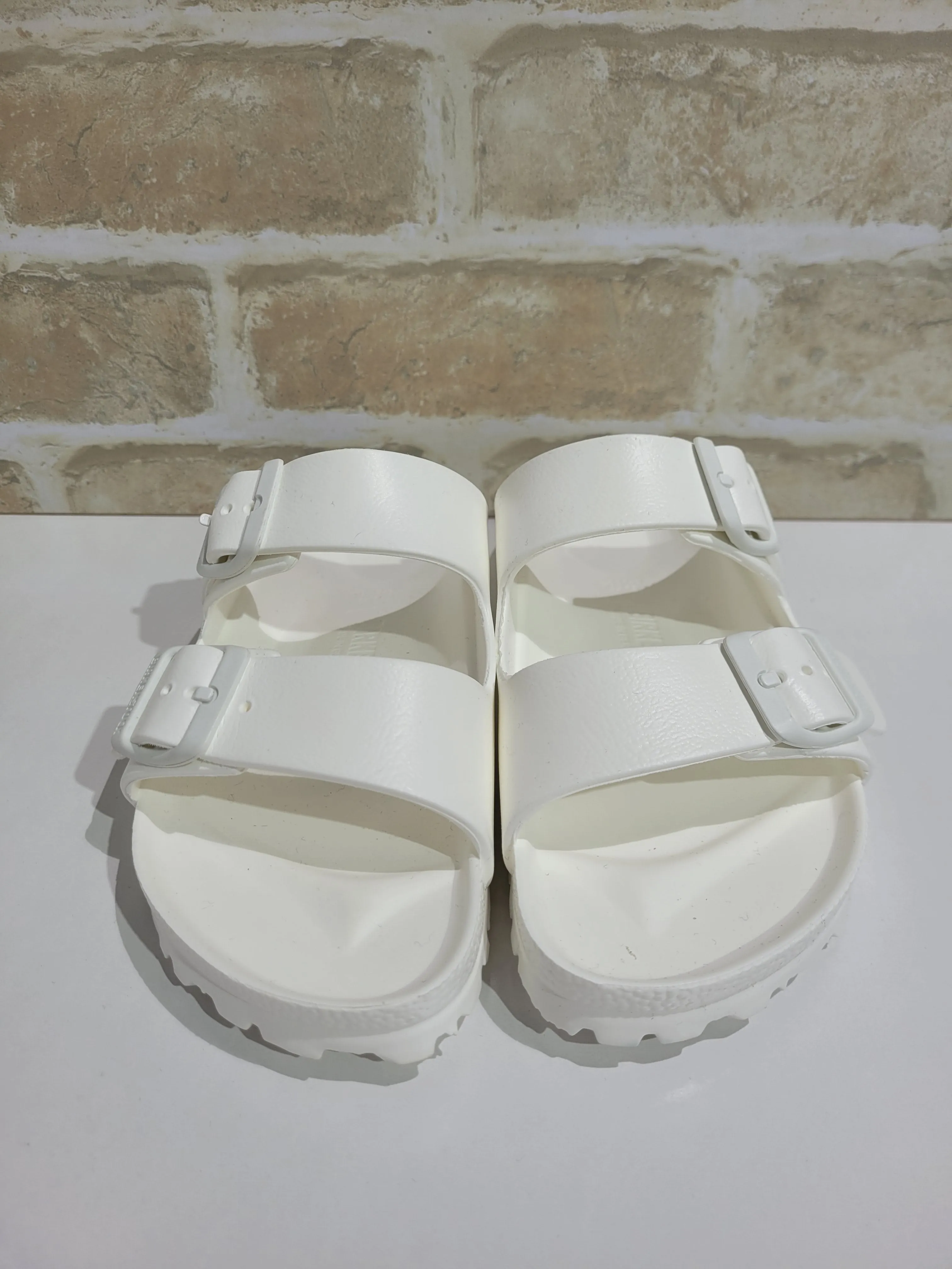 Arizona EVA Narrow White by Birkenstock