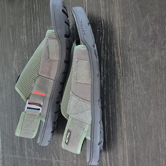 Astral Men's PFD Sandals Size 12 Cedar Green Great condition