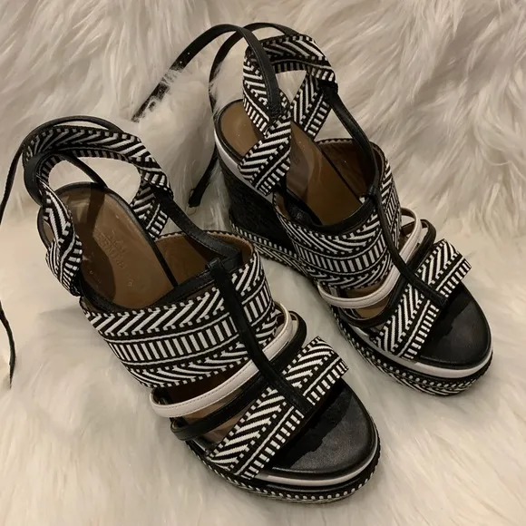 Authentic beautiful Hermes wedge sandals. Very unique and comfy! *pre-owned