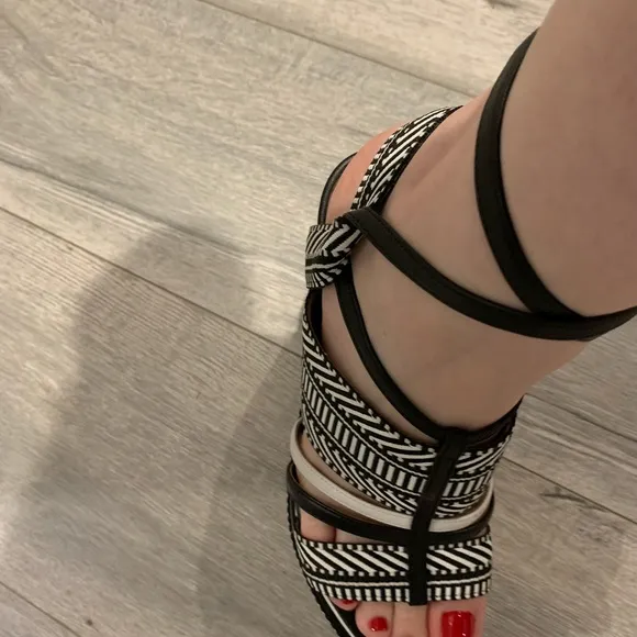 Authentic beautiful Hermes wedge sandals. Very unique and comfy! *pre-owned