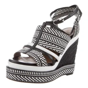 Authentic beautiful Hermes wedge sandals. Very unique and comfy! *pre-owned