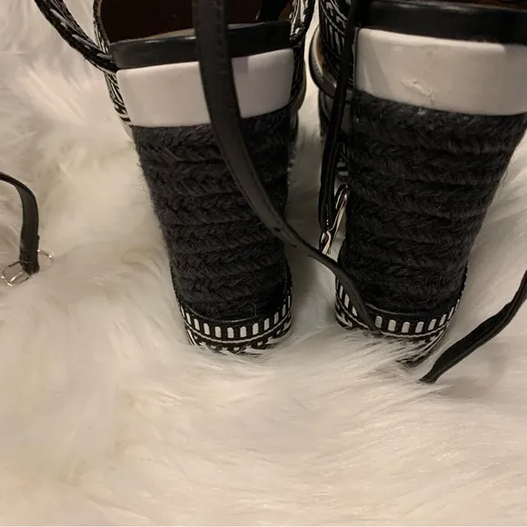 Authentic beautiful Hermes wedge sandals. Very unique and comfy! *pre-owned