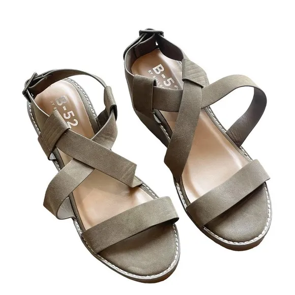 B-52 by Bullboxer Ivvy Sandals Adjustable Buckle Strap Olive Size 9