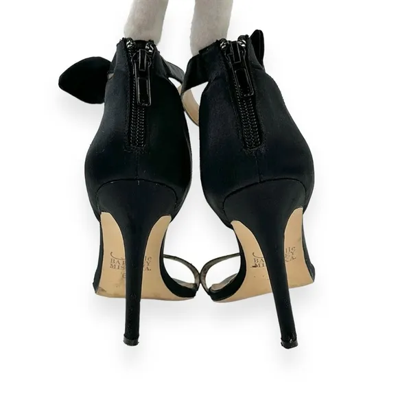 Badgley Mischka Black Satin Ankle Bow Heeled Sandals sz 6.5M