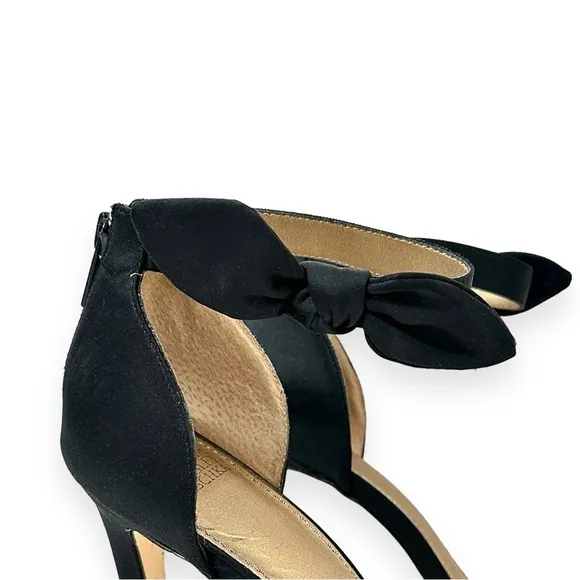 Badgley Mischka Black Satin Ankle Bow Heeled Sandals sz 6.5M