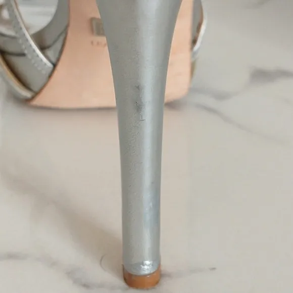 Badgley Mischka Fierce Ankle Strap Silver/Gold Heeled Sandals - 8.5