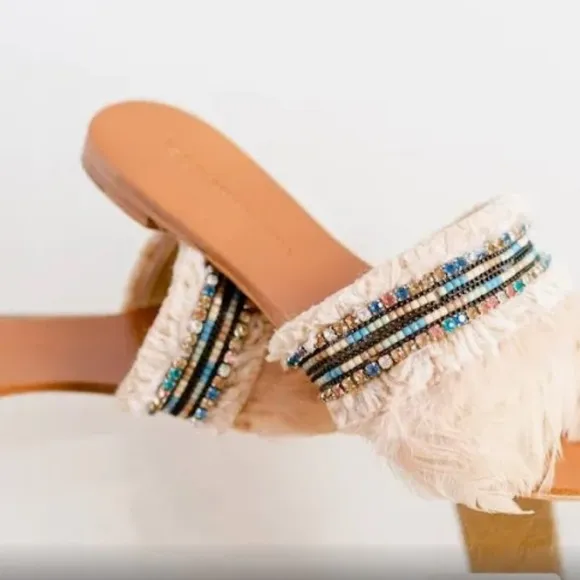 Badgley Mischka | Fortune | Embellished | feather beads rhinestone | 9 | sandals