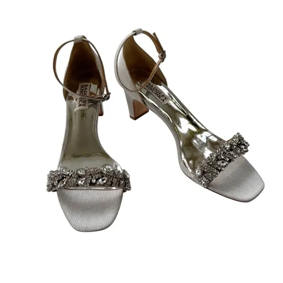 Badgley Mischka Jackie Jeweled Silver Glitter Sandal Wedding Formal Size 8 NWT