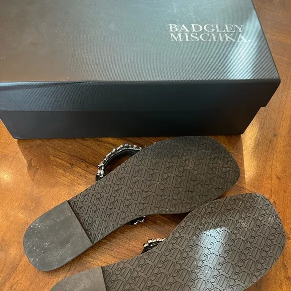 Badgley Mischka “Jenelle” Embellished Strappy Black Rhinestone Sandal Size 8