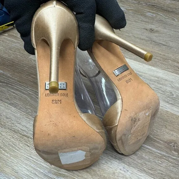 Badgley Mischka Satin Bow Accent Heeled Sandals Women's Size 8.5