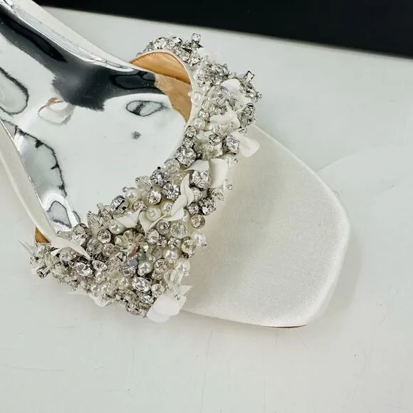 Badgley Mischka Telissa Embellished Evening Sandals Heels Soft White Size 6 NIB