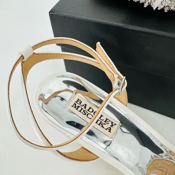 Badgley Mischka Telissa Embellished Evening Sandals Heels Soft White Size 6 NIB