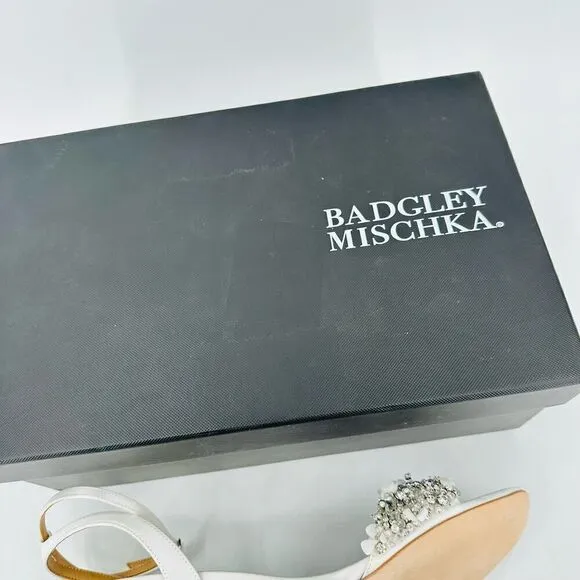 Badgley Mischka Telissa Embellished Evening Sandals Heels Soft White Size 6 NIB