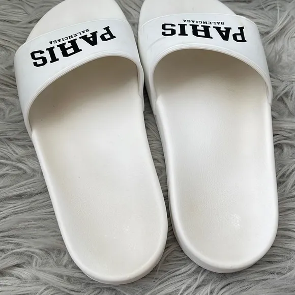 Balenciaga Paris pool slide sandals