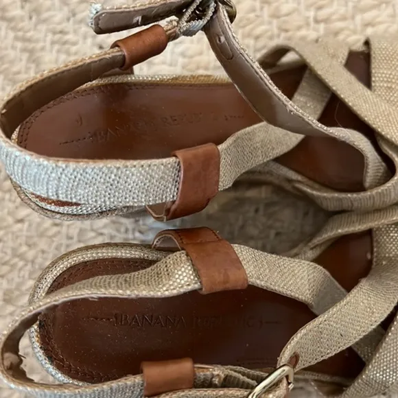 BANANA REPUBLIC CORK AND LEATHER WEDGE SANDALS- SIZE 5.5
