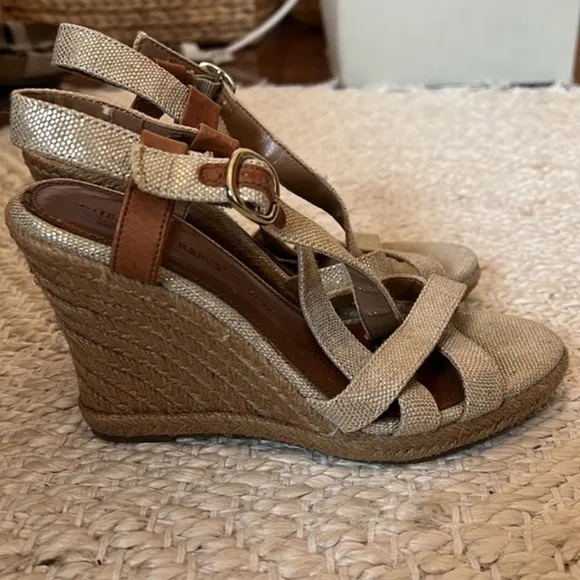 BANANA REPUBLIC CORK AND LEATHER WEDGE SANDALS- SIZE 5.5