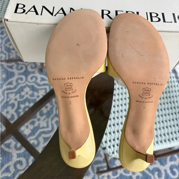Banana Republic Women's Yellow  Leather Kitten Heel Sandals size 8