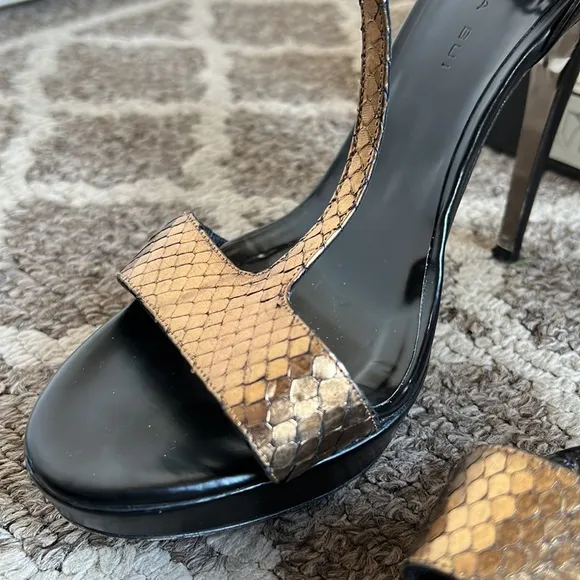 Barbara Bui T-strap Platform Sandal Gold &amp; Black