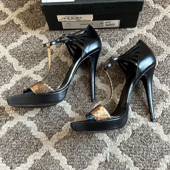 Barbara Bui T-strap Platform Sandal Gold &amp; Black