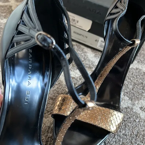 Barbara Bui T-strap Platform Sandal Gold &amp; Black