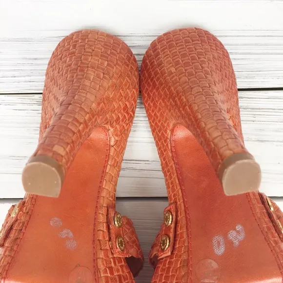 BCBGMaxAzria Nicasia Woven Leather Sandals 7.5