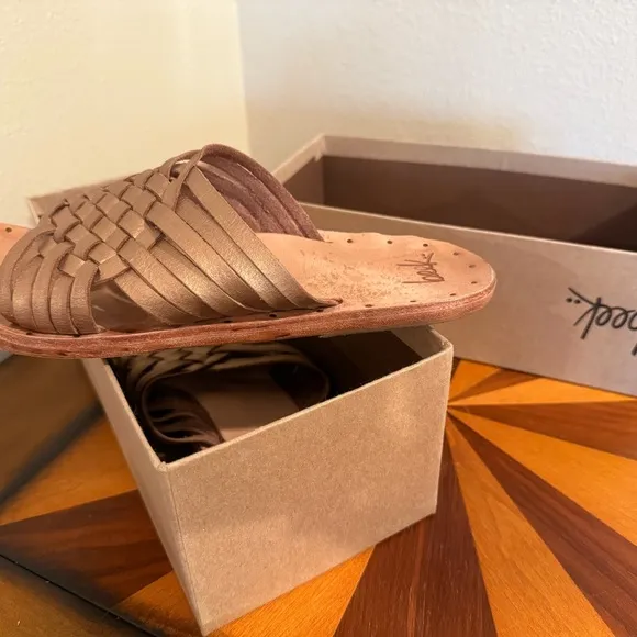 Beek Swallow Sandals in Metallic Bronze