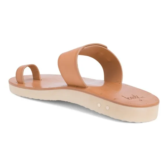 BEEKLeather Whistler Toe Ring Sandals in Honey