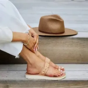 BEEKLeather Whistler Toe Ring Sandals in Honey