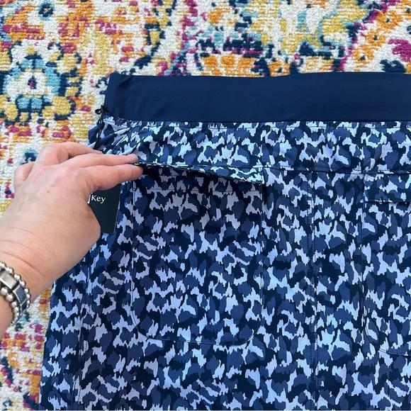 Belyn Key City Golf Skort in Marble Blue Size L