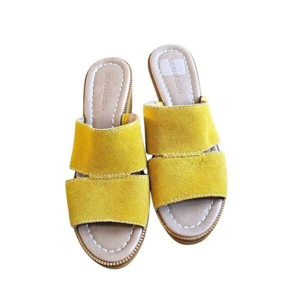 Bernardo womens Sz 8 mustard yellow suede leather Wedge sandals 3'