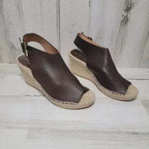 BETTYE MULLER LEATHER WEDGE ESPADRILLE SANDALS, SIZE 38