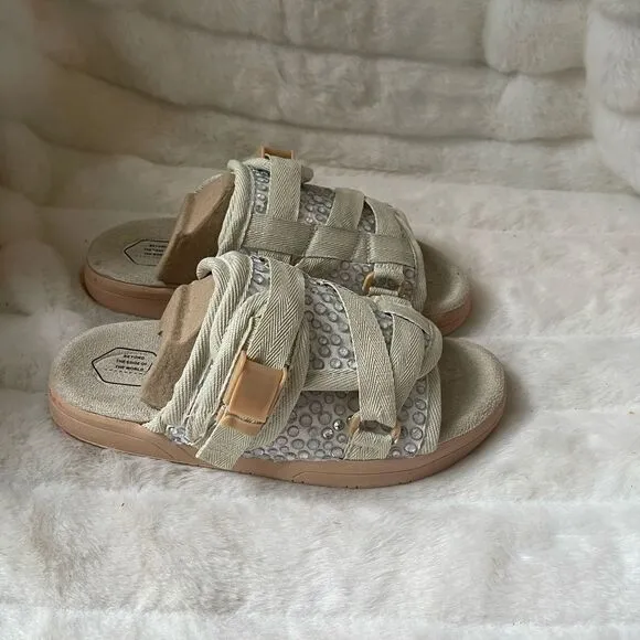 Beyond the edge of the world Beige slides sandals rhinestones accents SZS ,W10