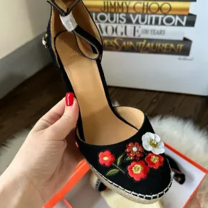Bill blass black platform sandals