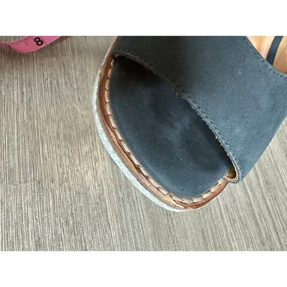 BILL BLASS Bolton Leather Platform bow strap Sandals In Denim Blue Size 7